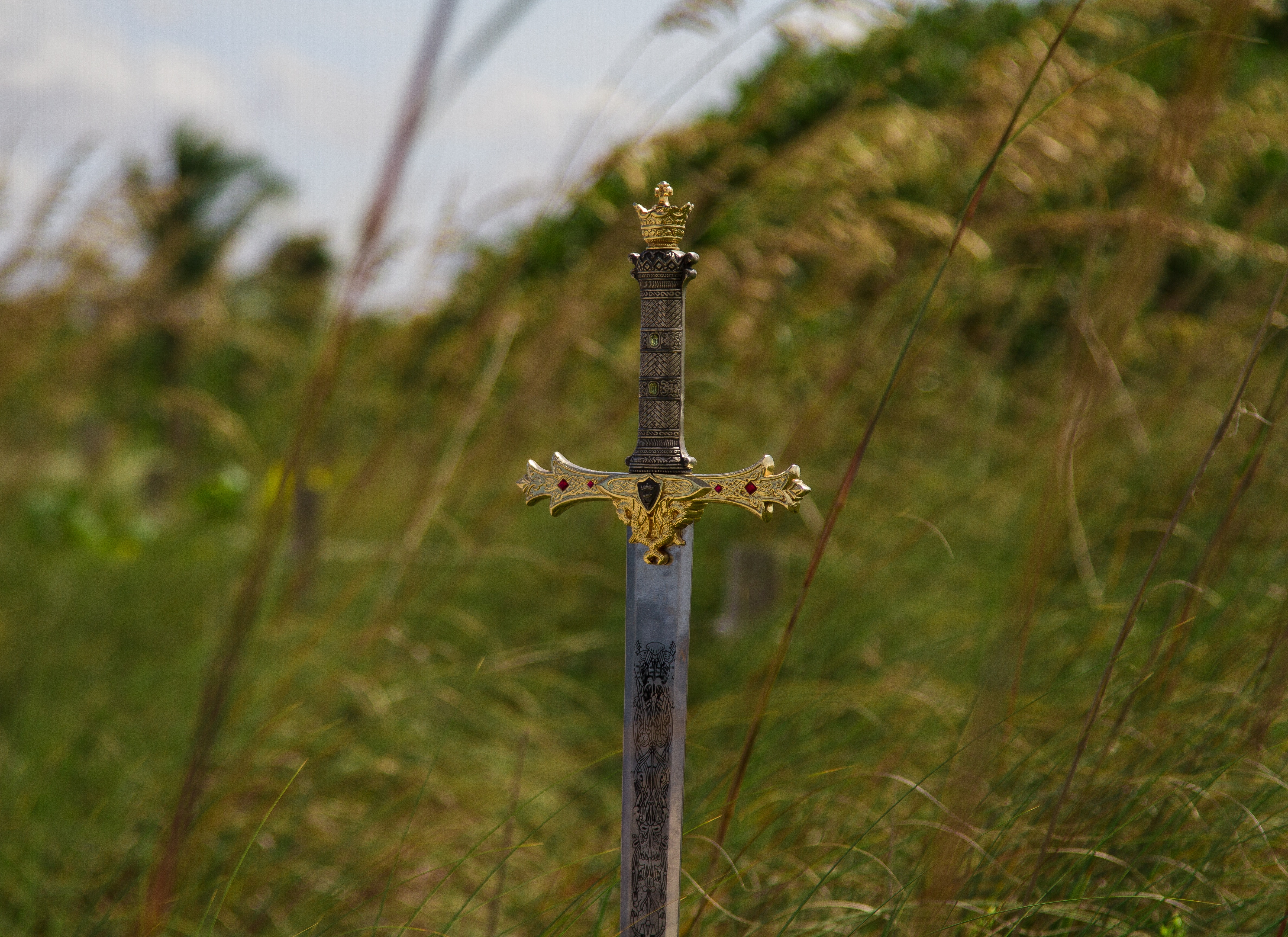 Bild på svärd - Upplev medeltiden på medeltida dagarna i Karleby! 