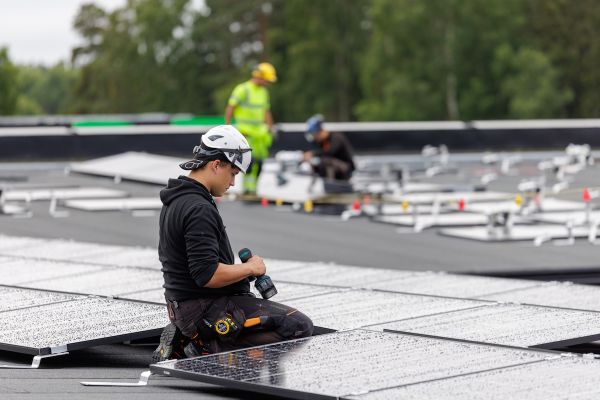 330 kW Solenergianläggning vid Campus Kungsgården