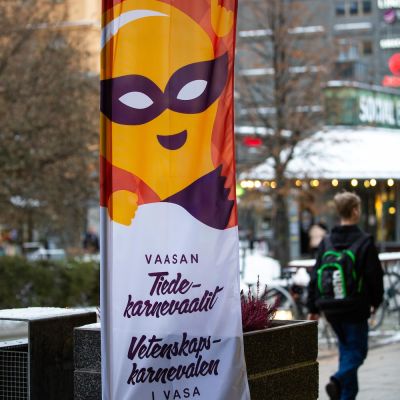 Vetenskapskarnevalen tar forskningen ut på stan – två dagar av populärvetenskapligt program i Vasa