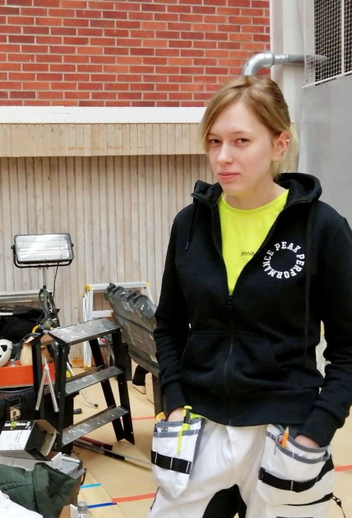 Jennifer Norrvik klar för final i Målning och tapetsering