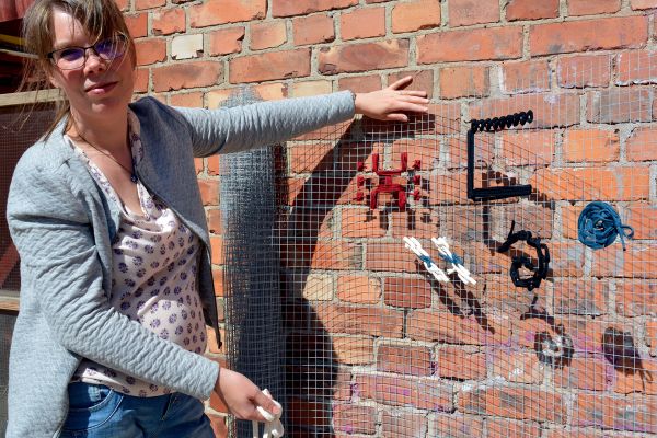 ”Brodera” uppåt väggarna  med projekt Kulör på Konstens natt!