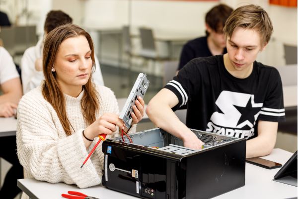 ”Datanom”-examen, 20 år inom Yrkesakademin!